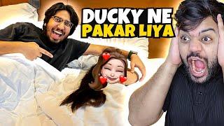 Ducky Ne Rangay Hathon Pakar Liya  | Burj Khalifa Ky Top Par Chly Gye 