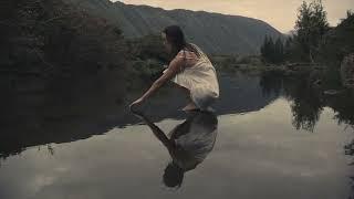 Mia Garcia - doorway [Official Visualiser]