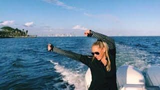 Anna Kournikova Dancings on El Baño | New Single by Enrique Iglesias