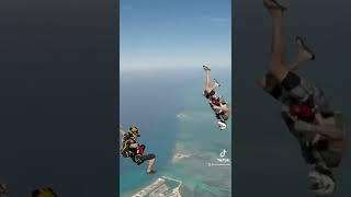 Insane right?  #bunjeejumping #skydiving #mashup