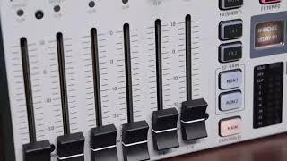 MEZClADOR DIGITAL BEHRINGER FLOW8