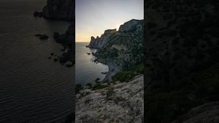 Крымский поселок с невероятной природой  #россия #крым #новыйсвет #туризм #юг #природа #пейзаж
