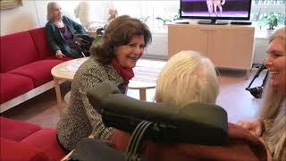 Queen Silvia meets elderly in Nynäshamn