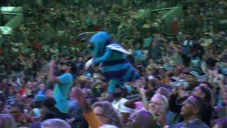 Hornets mascot wasn't happy and fans boo after drafting Brandon Miller over Scoot 