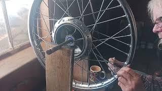 tightening spokes