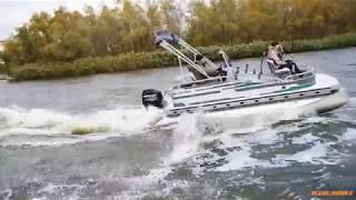 Рыболовный понтонный катер "КОЛИБРИ" P-500F  / KOLIBRI Fishing Pontoon Boat P-500F on a wave