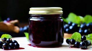 BLACKCURRANT JELLY. Thick as jelly. Even a spoon is worth it!