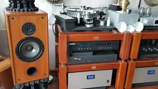 Spendor Bookshelf Speaker and Octave Tube Amplifier - NBR Store