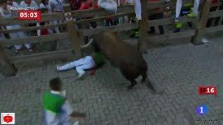 Pamplona Festa di San Fermin 2016 "Secondo" Emcierro con tori di Cebada Gago 08-07-2016