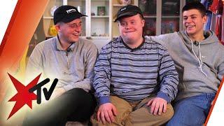 „Two and a down men“: Madsi, Kalle und Erik leben in einer besonderen WG | stern TV