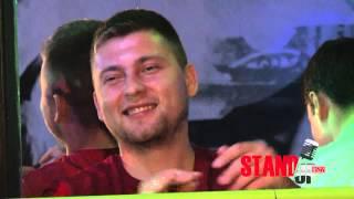 Сережа Ильин на сцене Stand-up 0522 о своей офигенности