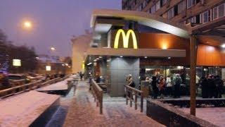 First and Biggest McDonalds in Russia at Pushkin's Square, Moscow. "Real Russia" ep.32