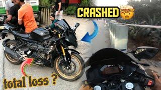 OMG!! Yamaha R15 V4 Live Crash  || Ride me Bike Crash Ho Gayi  Lucky x1