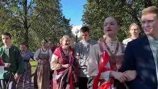 «С чего начинается Родина» (народный хор «Дива»)