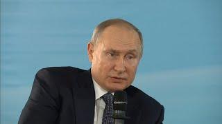 Путин призвал не верить информационным вбросам о масштабах коронавируса в России