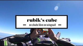 2 minutes de Rubik's Cube en chute libre en wingsuit