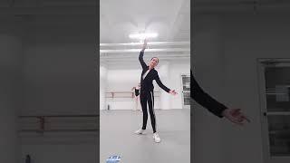 Wear Moi - Pointe Class with Anna Reznik and Grace Curry