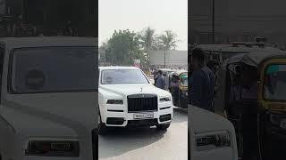 Shahrukh Khan Leaving His House Mannat 