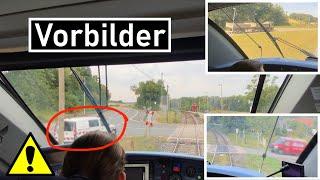 Vorbildliches Verhalten am Bahnübergang | Bahnübergänge nur mit Andreaskreuz aus Lokführersicht