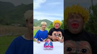 Fun Fun TV : Lick candy  not lipstick Fun challenge 