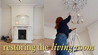 Restoring the living room in our Victorian home | Painting the ceiling rose and finishing the floors