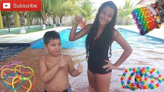 Brincadeira procurando pulseiras na piscina #education |FAMILIA LIMA BR