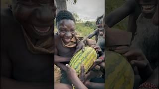 Chaba brought back a precious watermelon and shared it with his brothers#comedy#gift #brother#love