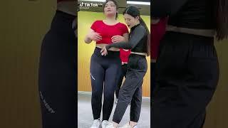 Tante semok joget maju mundur