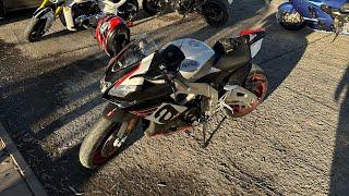 APRILIA RSV4 RF vs Kawasaki