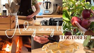 30. A Cozy Autumn Day at home. Baking Perfect Cinnamon Apple Pie.Slow living in the countryside. IRL