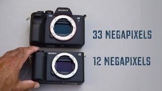 Sony ZV-E1 vs A7IV: Какую выбрать для видеосъемки?