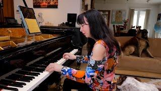 Casual piano session at home with pianist Eliane Rodrigues! - Taking requests!