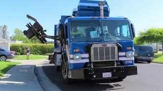 Revving Peterbilt 520 Autoreach
