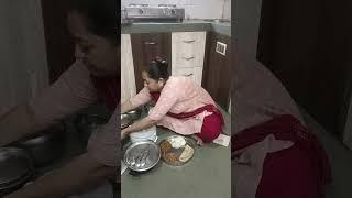 આજે લાપસી બનાવી પ્લીઝ સબસ્ક્રાઇબ કરજો #recipe #youtubeshorts SANGITA SAKHIYA KITCHEN