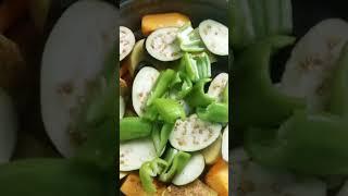 Просто положите всё в казан и забудьте на 2 часа. Это очень просто и вкусно!