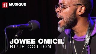 "Blue Cotton" par Jowee Omicil