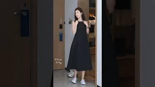 A simple summer date outfit for working women. #ootd #fashion #outfitideas #summer #dress #style