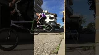 180 footjam tailwhip #bmx #shorts