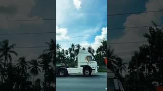 Thai Volvo truck.. #lori #truck #trucker #trucks #truckdriver #trucklife #shorts #volvotrucks