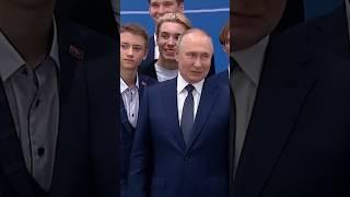 Putin Tells Students Russia Remains 'Invincible' as School Year Begins