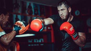 Sugarhill Stewart training undefeated Heavyweight Apti Davtaev at the Kronk Gym