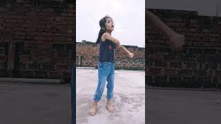 vartika sharma short video
