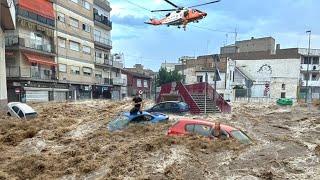 5 minuten geleden, Chaos in Spanje! De helft van de stad Valencia werd getroffen door overstromingen