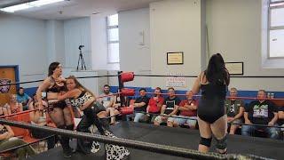 123 Lutte Sam Kelly vs Alicia P Monroe vs Eva Barnes ( Black Widow Eve )