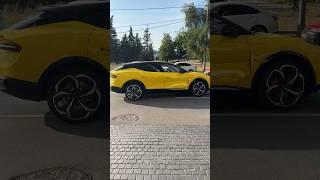 Желтый Lotus Eletre Продан 