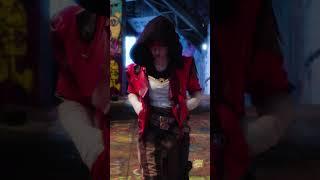 Vi walks the streets of Zaun - ARCANE COSPLAY #vi #arcane #cosplay