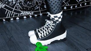 Converse Sneakers Crush Squish Guy  