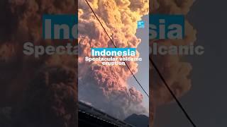  #Indonesia: Spectacular volcanic eruption • FRANCE 24 English