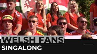 Welsh youth choir and Dafydd Iwan hold singalong ahead of World Cup match