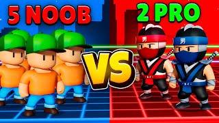 Can 2 PROS Beat 5 NOOBS in Stumble Guys?